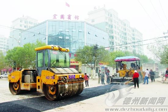 青年路供熱管道路面恢復工程完成