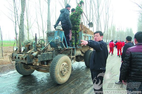 禹城:原油泄漏惹事 警民聯手救援